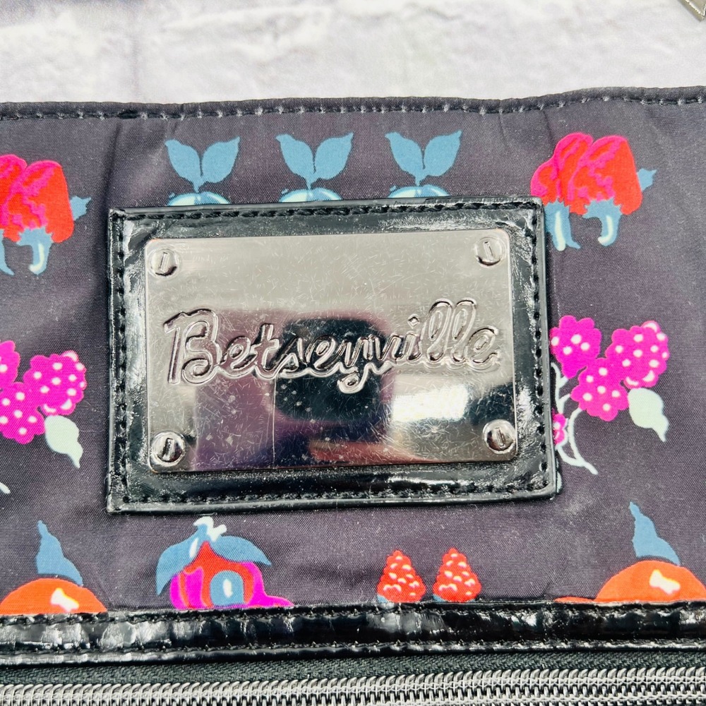Betsyville  Johnson Crossbody Bag Retro Fruit Print Black Nylon Adjustable Strap - Picture 3 of 9